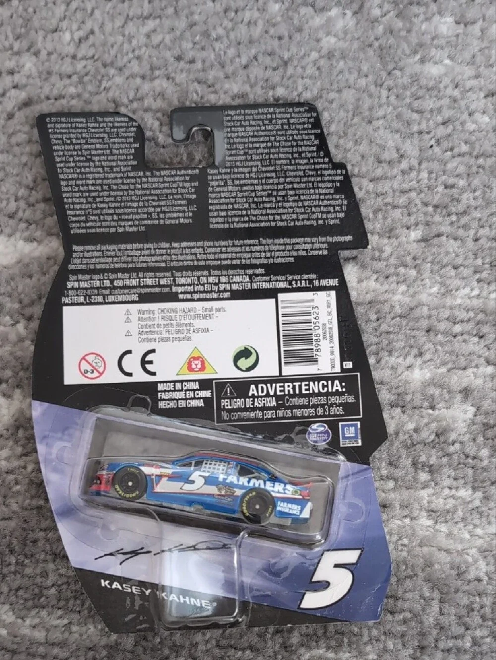 Nascar Die-Cast Car Blue & White #5 Farmers - Kasey Kahne